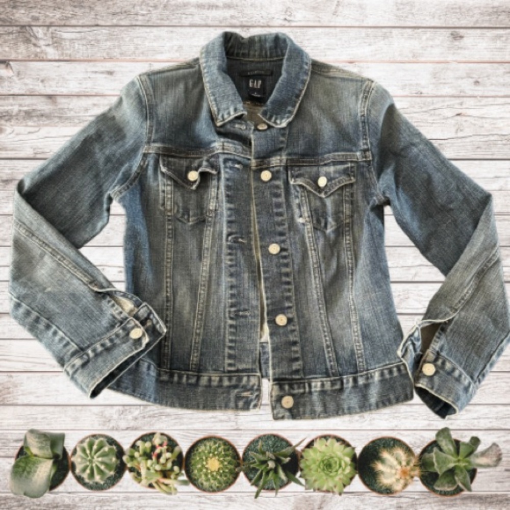 Gap Women’s Stretch Denim Jean Jacket Size Small!